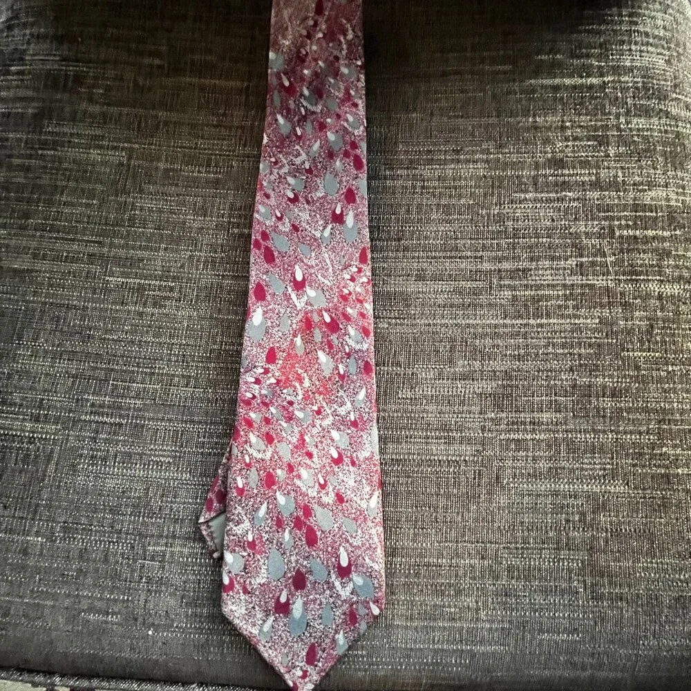 Gray‎ and Burgundy Silk Teardrop Tie Handmade in Italy